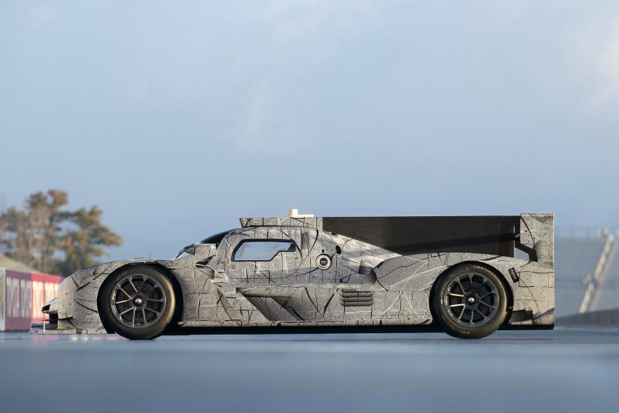  Cadillac DPi-V.R 2016 года  (фото 6 из 18)